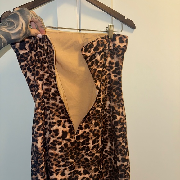SUPERDOWN LEOPARD MINI DRESS - SIZE M - Picture 9 of 11